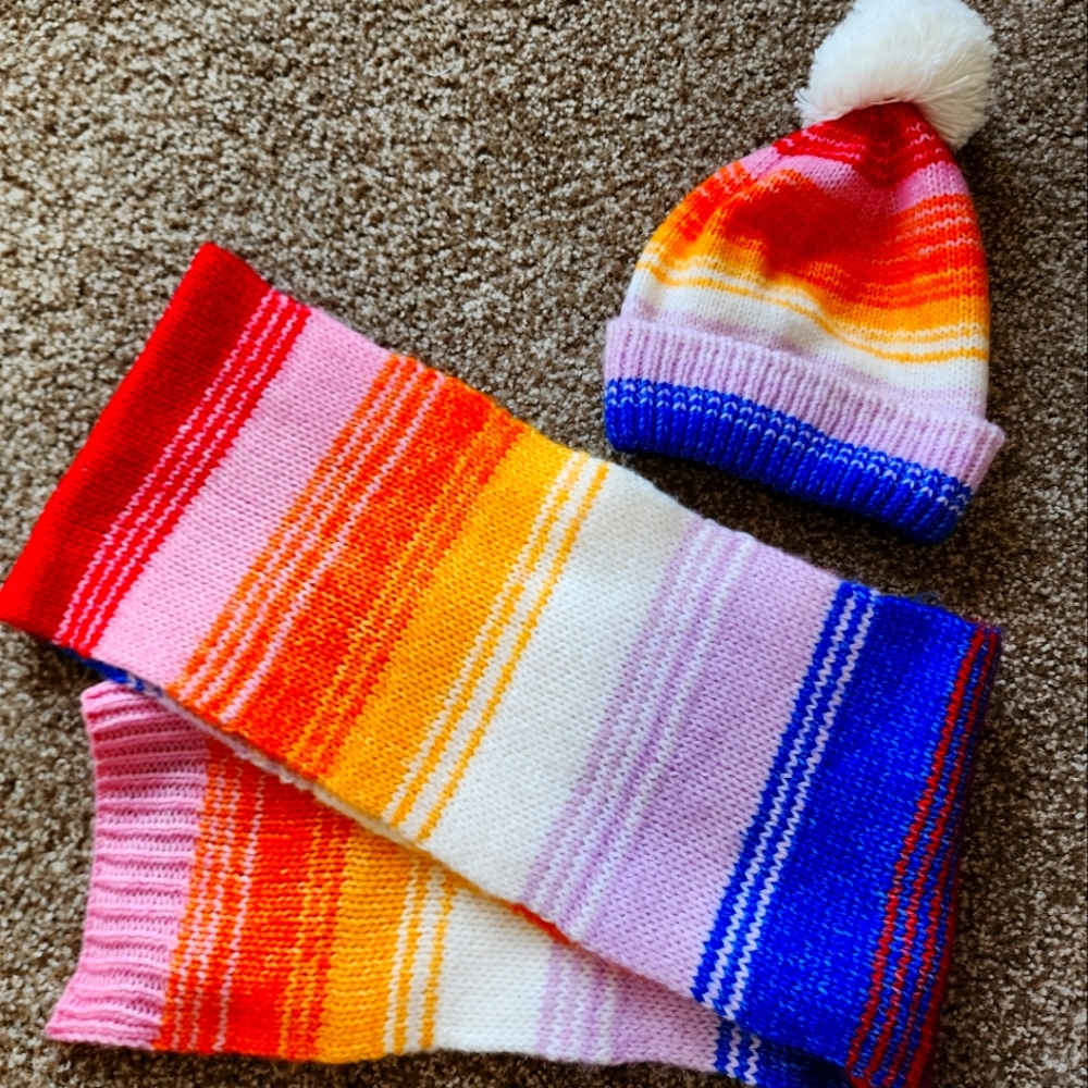 NWOT Old Navy Scarf & Beanie Set